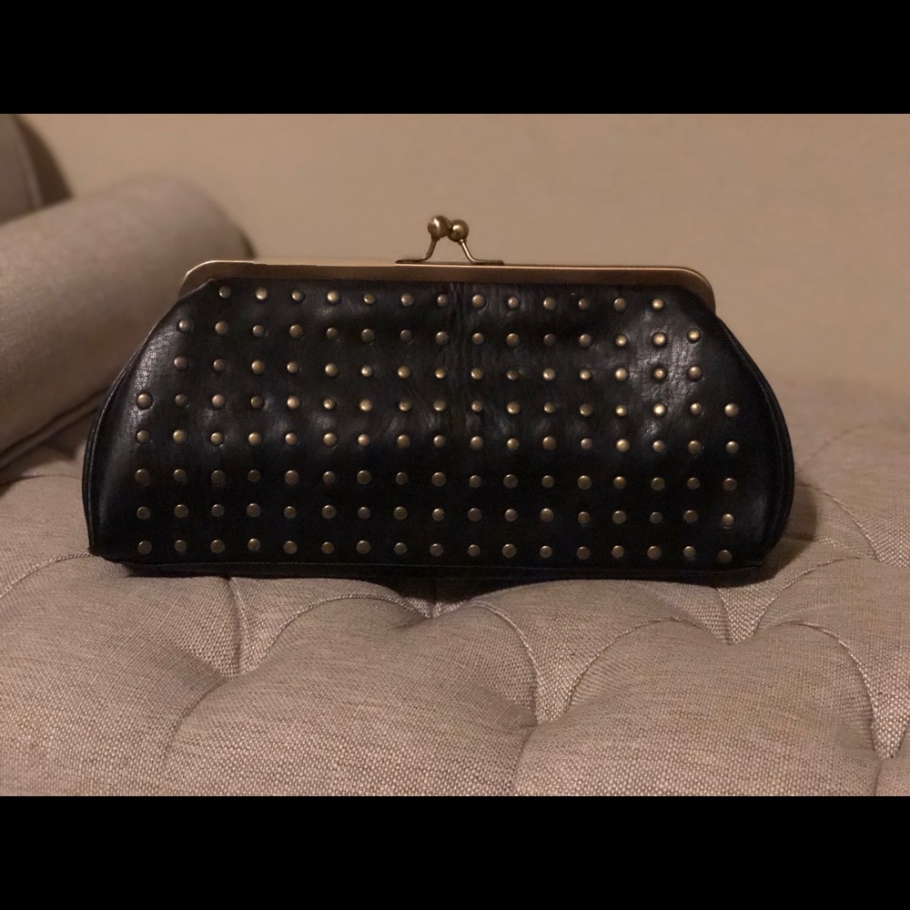 Amazing black clutch